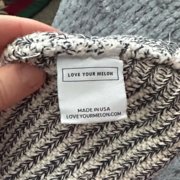 Love Your Melon Penn State Knit Beanie, Excellent Condition - Picture 2 of 5